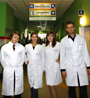 medical lab coats photo 4
